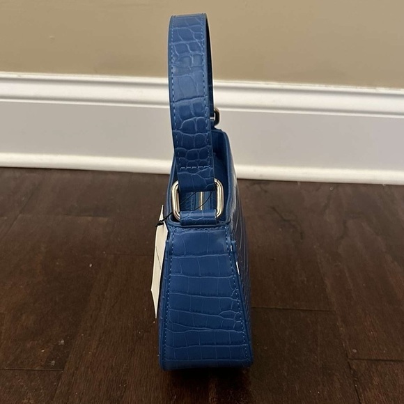 Abercrombie & Fitch- Blue Croc-Embossed small Handbag-NEW - Picture 9 of 11